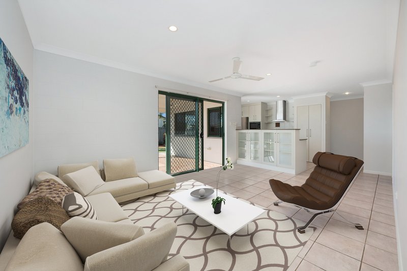 Photo - 35 Colchester Crescent, Kirwan QLD 4817 - Image 6