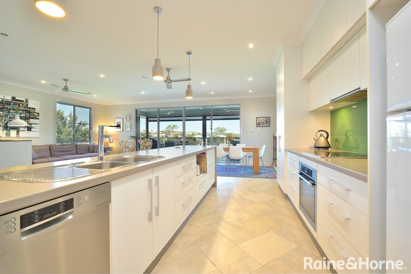 Photo - 35 Coolibah Street, Kin Kora QLD 4680 - Image 10