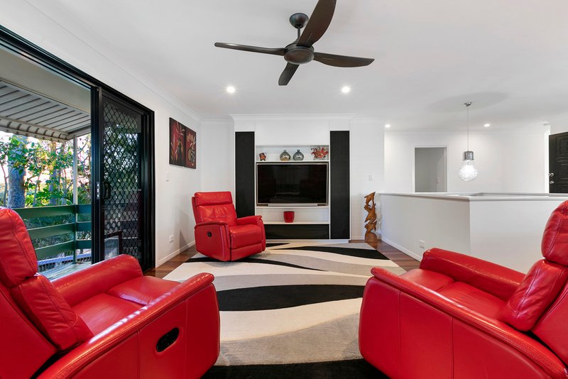 Photo - 35 Coolong Street, Mount Gravatt East QLD 4122 - Image 5