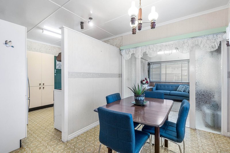 Photo - 35 Coralie Avenue, Wynnum West QLD 4178 - Image 10