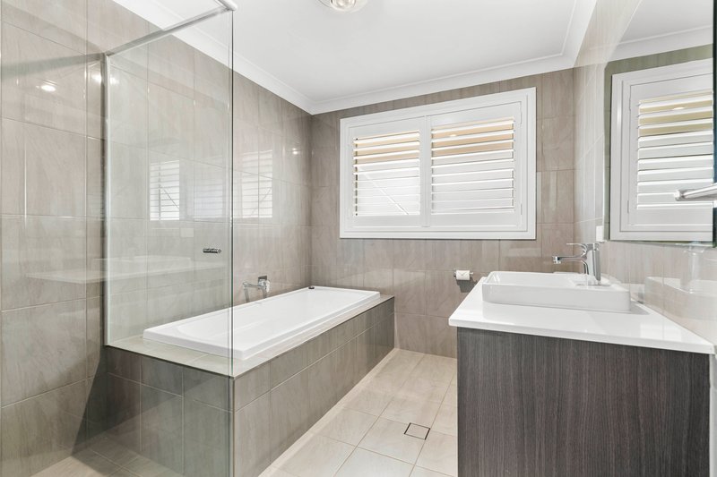 Photo - 35 Coventry Lane, Hamlyn Terrace NSW 2259 - Image 10