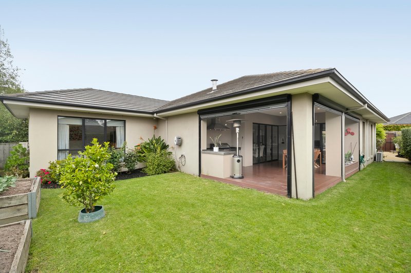 Photo - 35 Crampton Chase, Sandhurst VIC 3977 - Image 16