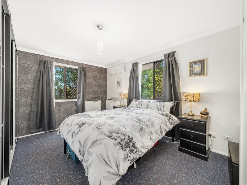 Photo - 35 Crestleigh Court, Morayfield QLD 4506 - Image 19