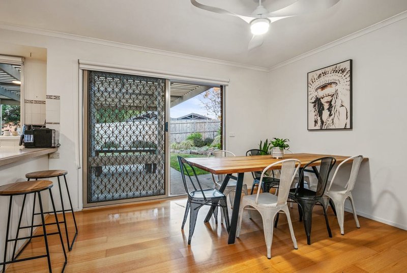 Photo - 35 Crossman Drive, Croydon Hills VIC 3136 - Image 2