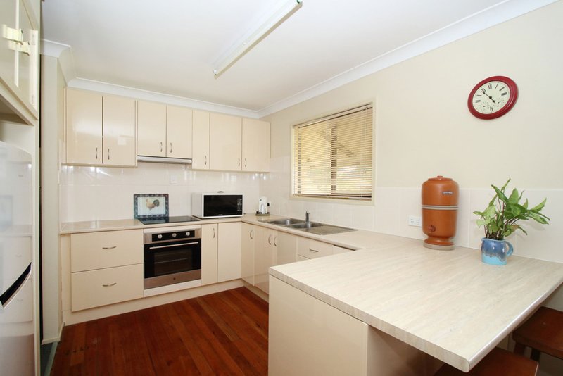 Photo - 35 Daniel Street, Lowood QLD 4311 - Image 5