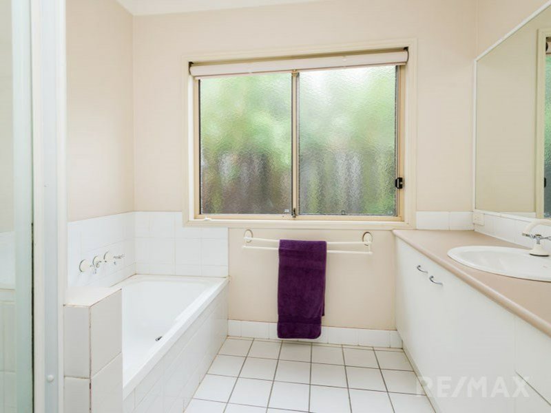 Photo - 35 Dartmouth Ct , Varsity Lakes QLD 4227 - Image 10