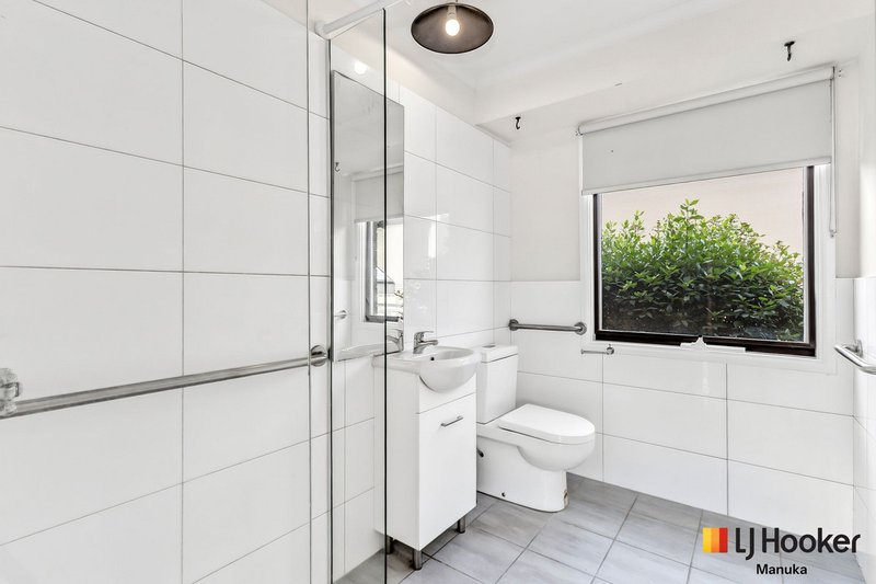 Photo - 35 Dash Crescent, Fadden ACT 2904 - Image 14