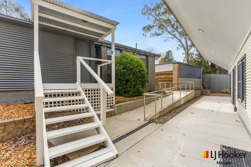 Photo - 35 Dash Crescent, Fadden ACT 2904 - Image 16