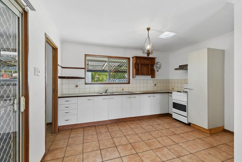 Photo - 35 Dawn Street, Deception Bay QLD 4508 - Image 2