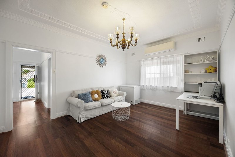 Photo - 35 Dean Street, Strathfield South NSW 2136 - Image 2