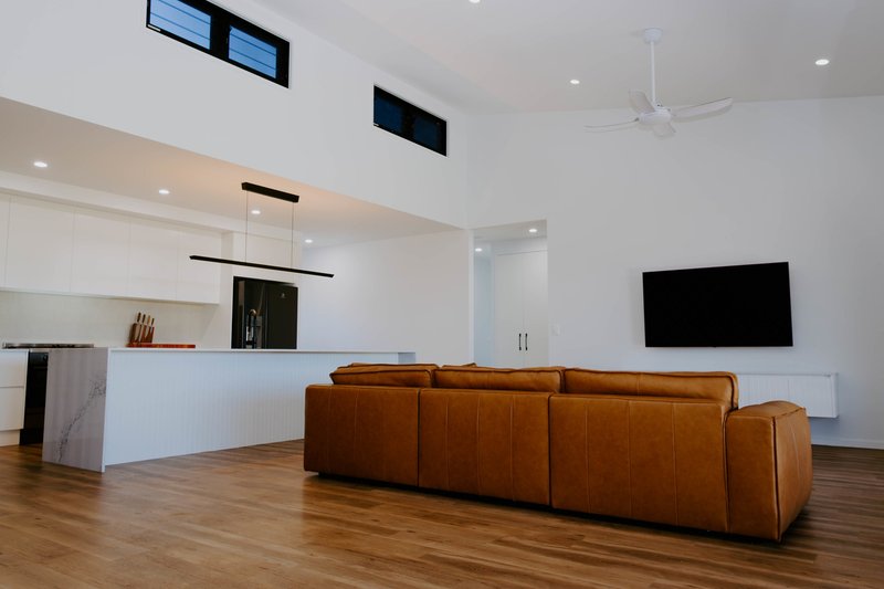 Photo - 35 Deering Place, Innes Park QLD 4670 - Image 6