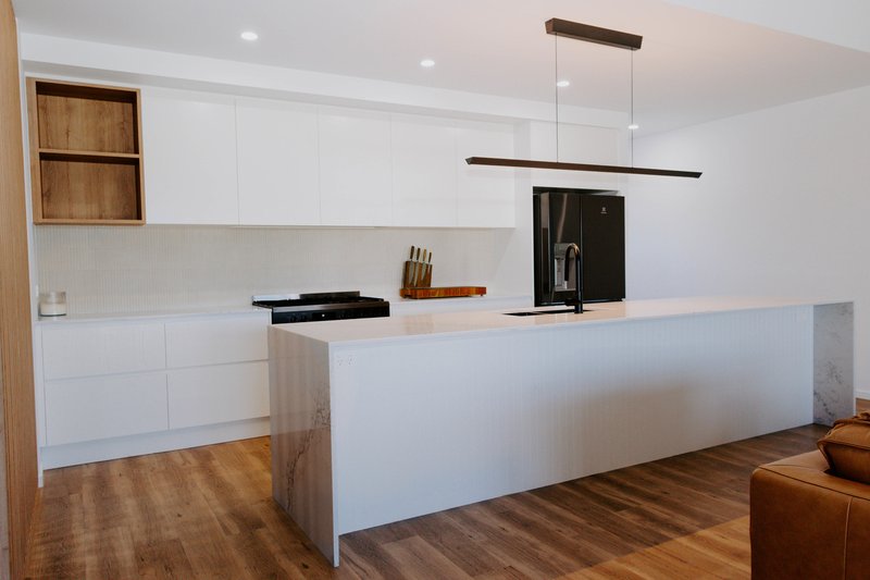 Photo - 35 Deering Place, Innes Park QLD 4670 - Image 7