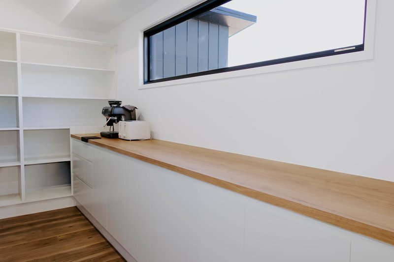 Photo - 35 Deering Place, Innes Park QLD 4670 - Image 9