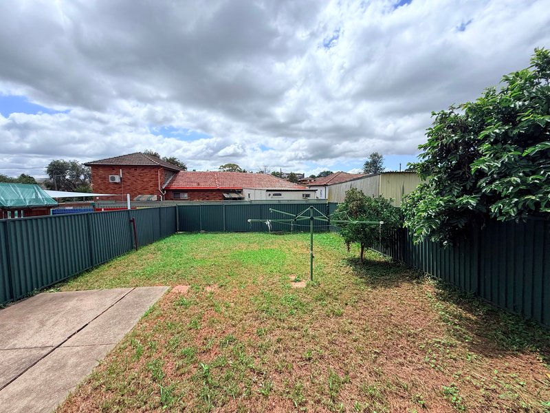 Photo - 35 Defoe Street, Wiley Park NSW 2195 - Image 10