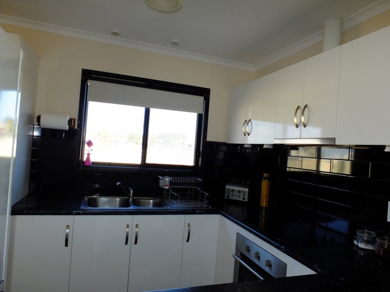 Photo - 35 Diagonal Road, Wallaroo SA 5556 - Image 9