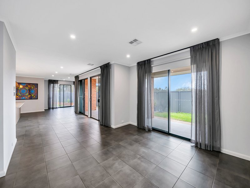 Photo - 35 Diamond Drive, Mount Barker SA 5251 - Image 9