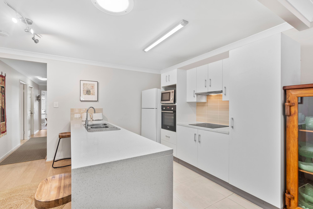 35 HICKS STREET, Mount Gravatt East QLD 4122 - Image 8