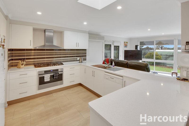 Photo - 35 Dollar Avenue, Horsham VIC 3400 - Image 6
