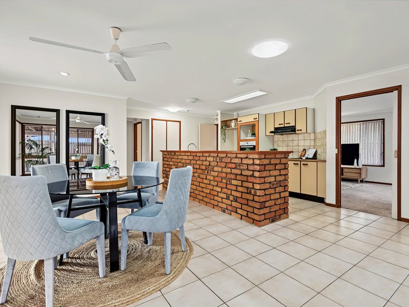 Photo - 35 Dolomite Street, Runcorn QLD 4113 - Image 5