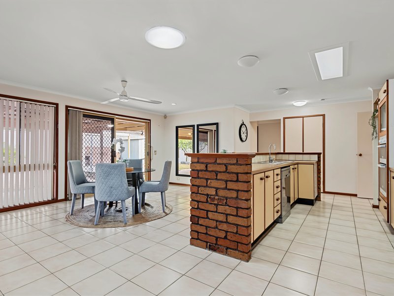 Photo - 35 Dolomite Street, Runcorn QLD 4113 - Image 8