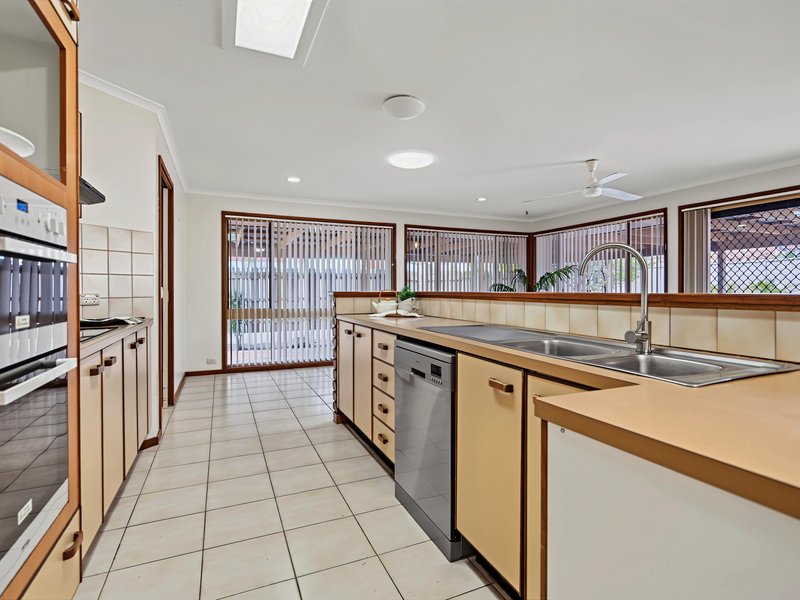 Photo - 35 Dolomite Street, Runcorn QLD 4113 - Image 10
