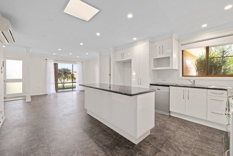 Photo - 35 Dolphin Avenue, Taree NSW 2430 - Image 2