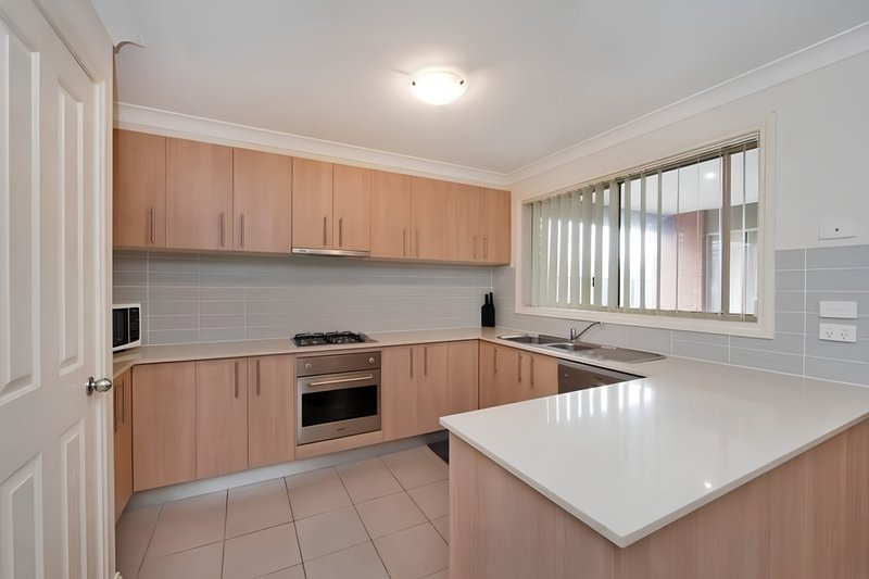 Photo - 35 Drysdale Crescent, Point Cook VIC 3030 - Image 2