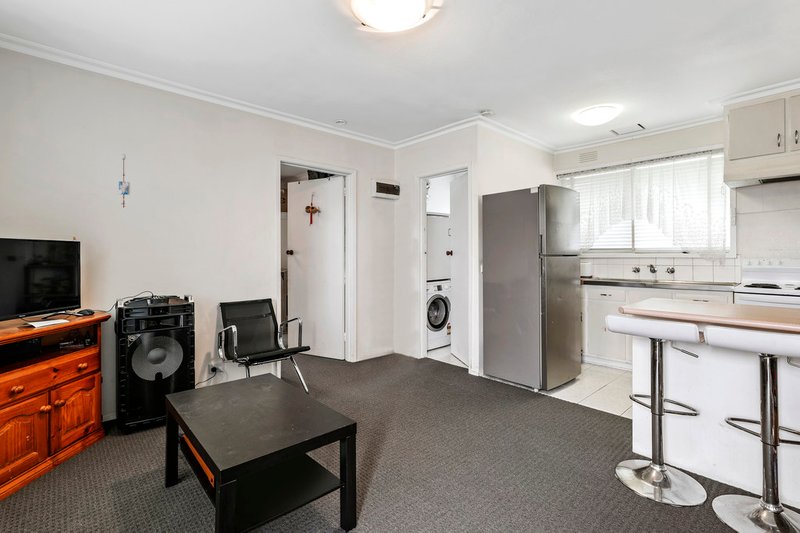 Photo - 3/5 Duncan Court, Noble Park VIC 3174 - Image 2