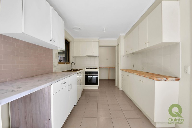 Photo - 35 Eagle Drive, Noble Park North VIC 3174 - Image 5