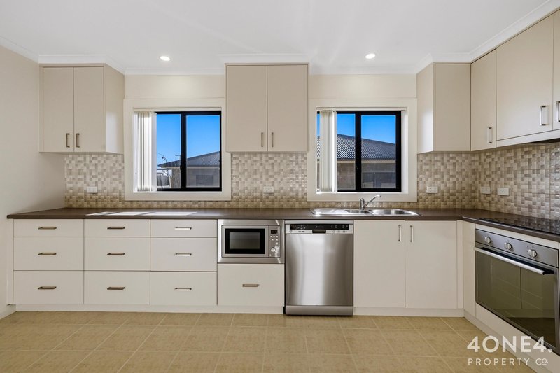 Photo - 35 Edinburgh Crescent, Goodwood TAS 7010 - Image 7