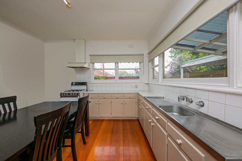 Photo - 35 Efron Street, Nunawading VIC 3131 - Image 2