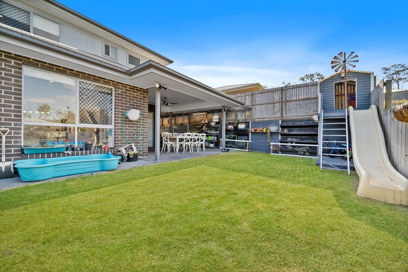 Photo - 35 Eiger Street, Holmview QLD 4207 - Image 16