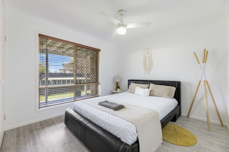 Photo - 35 Elinya Street, Battery Hill QLD 4551 - Image 12