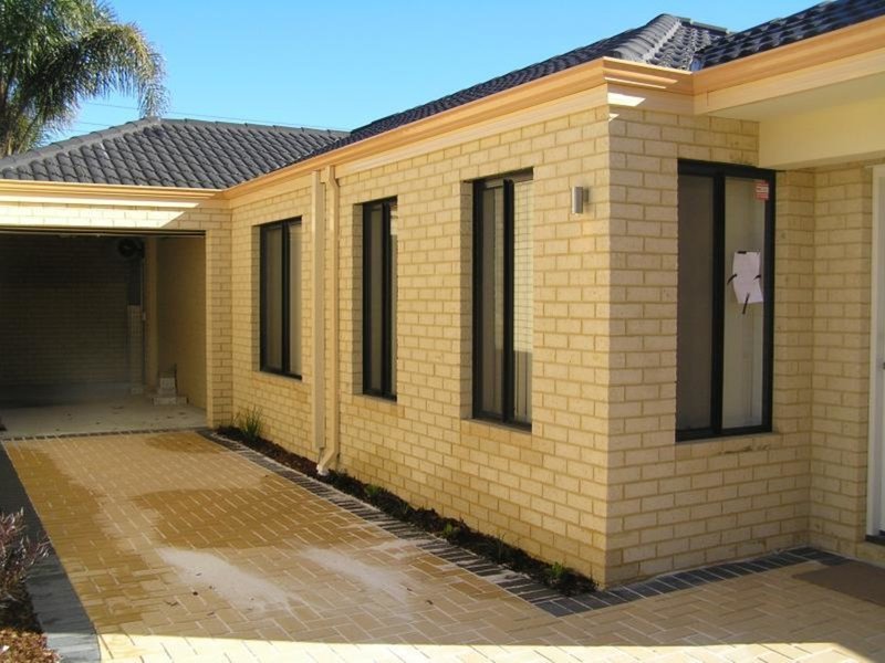 Photo - 3/5 Elstead Way, Balga WA 6061 - Image 1