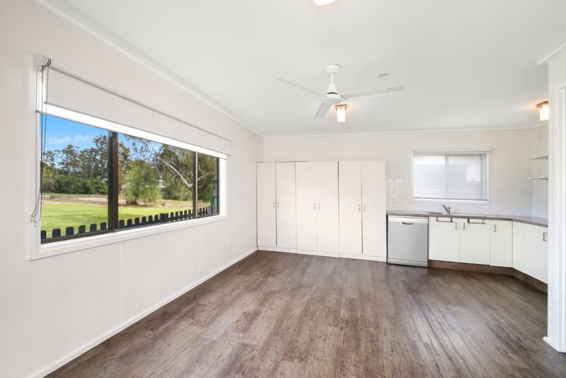 Photo - 35 Emora Ave , Davistown NSW 2251 - Image 17