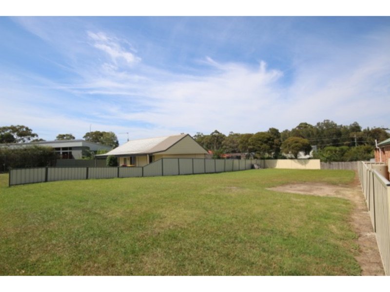 Photo - 35 Endeavour Street, Sanctuary Point NSW 2540 - Image 2