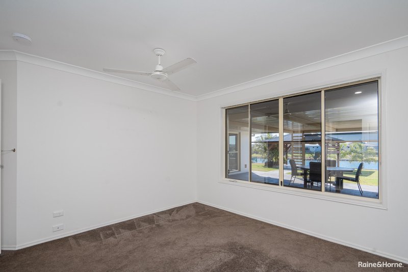 Photo - 35 Endeavour Way, Eli Waters QLD 4655 - Image 12