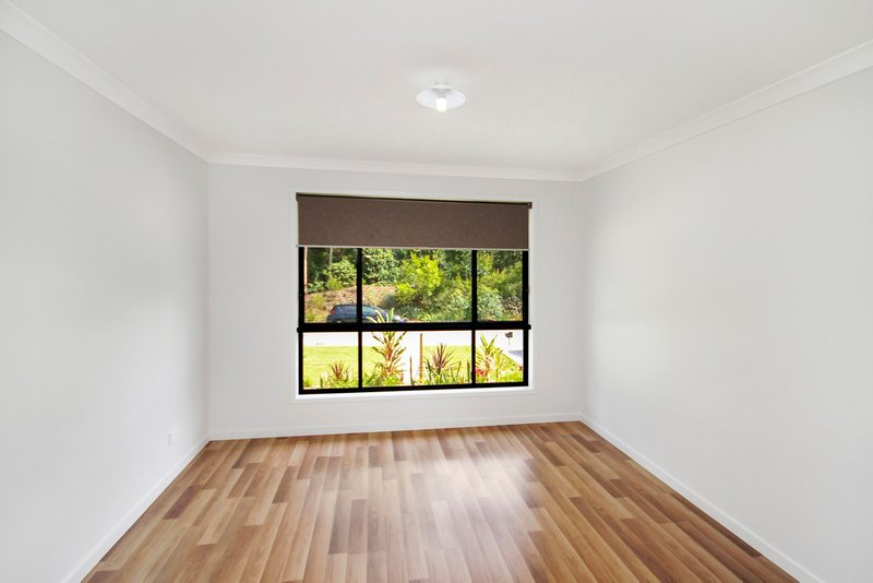 Photo - 35 Eumeralla Crescent, Landsborough QLD 4550 - Image 6