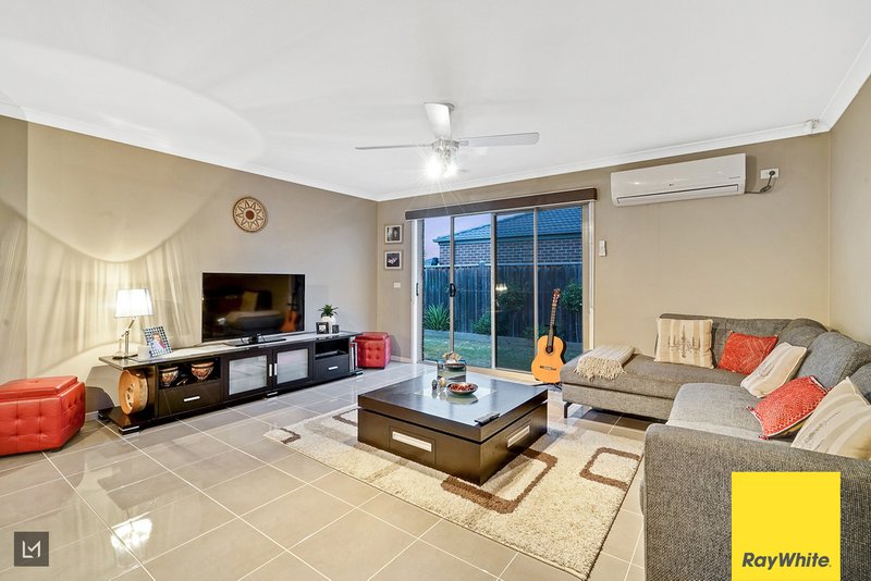 Photo - 35 Evadene Drive, Tarneit VIC 3029 - Image 10