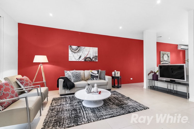 Photo - 35 Evergreen Boulevard, Clayton South VIC 3169 - Image 5