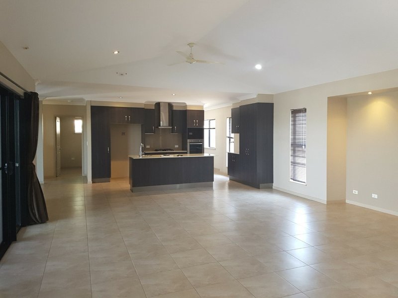 Photo - 35 Fairway Drive, Bowen QLD 4805 - Image 6