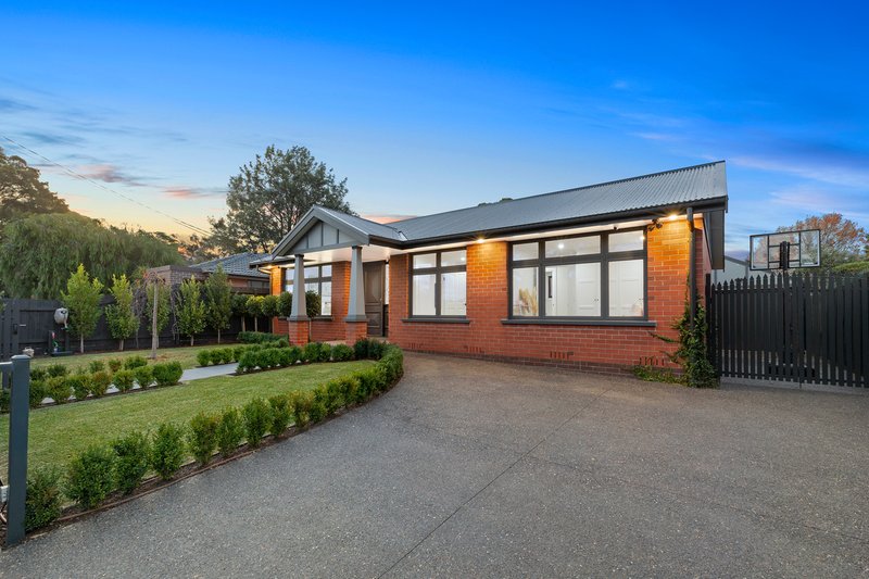 Photo - 35 Farm Road, Cheltenham VIC 3192 - Image 3