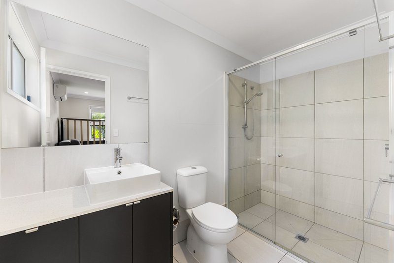 Photo - 35 Farmer Place, Park Ridge QLD 4125 - Image 6