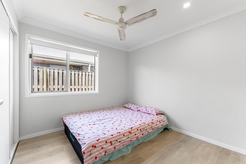 Photo - 35 Farmer Place, Park Ridge QLD 4125 - Image 10