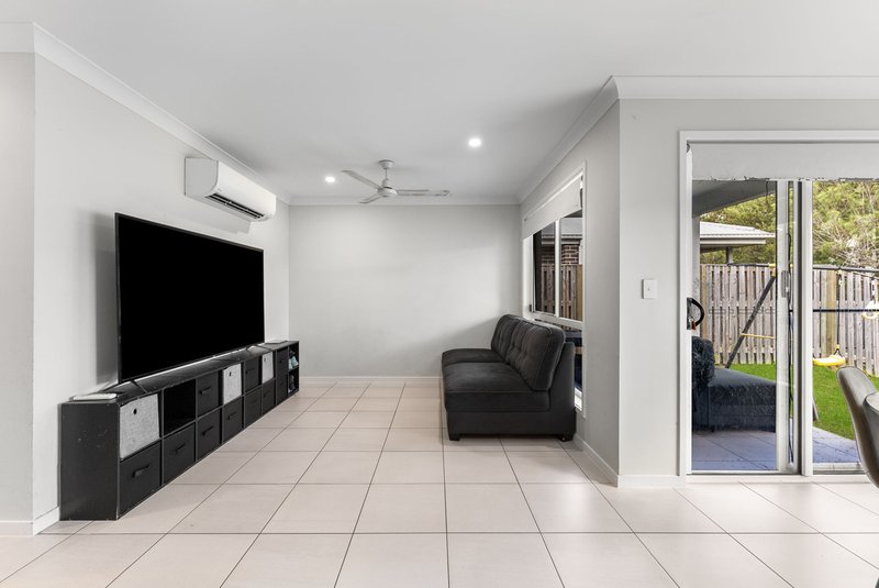 Photo - 35 Farmer Place, Park Ridge QLD 4125 - Image 11