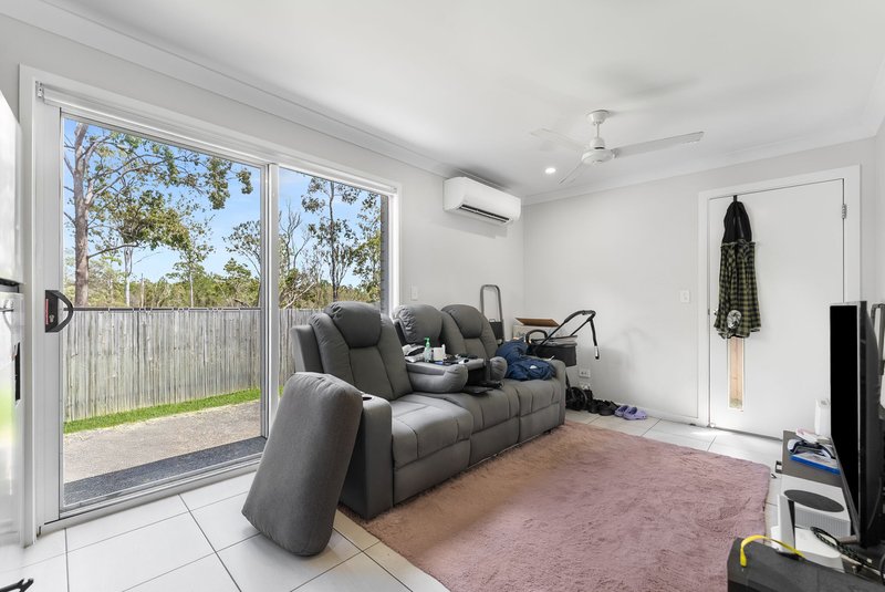 Photo - 35 Farmer Place, Park Ridge QLD 4125 - Image 14