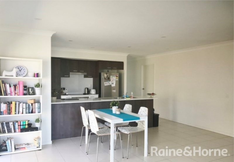 Photo - 35 Feltham Circuit, Burpengary East QLD 4505 - Image 4