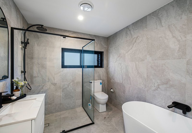 Photo - 35 Fewtrell Avenue, Revesby Heights NSW 2212 - Image 8