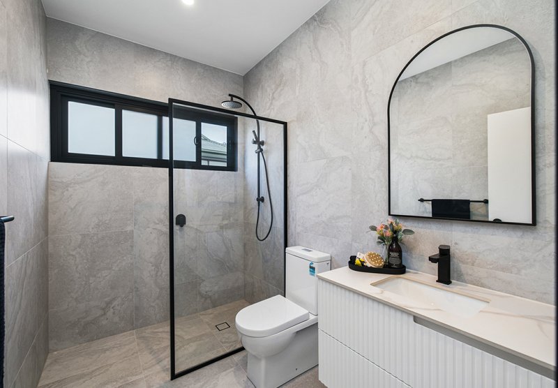 Photo - 35 Fewtrell Avenue, Revesby Heights NSW 2212 - Image 10