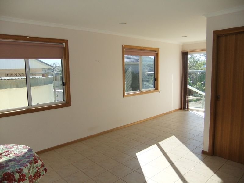 Photo - 35 First Street, Minlaton SA 5575 - Image 16